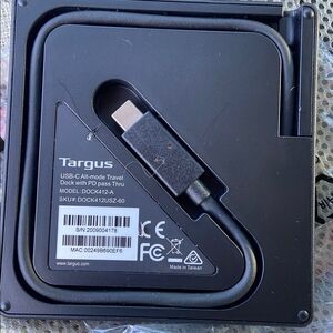 Targus USB-C Travel Dock with Power Pass-Through up to 60W - DOCK412USZ